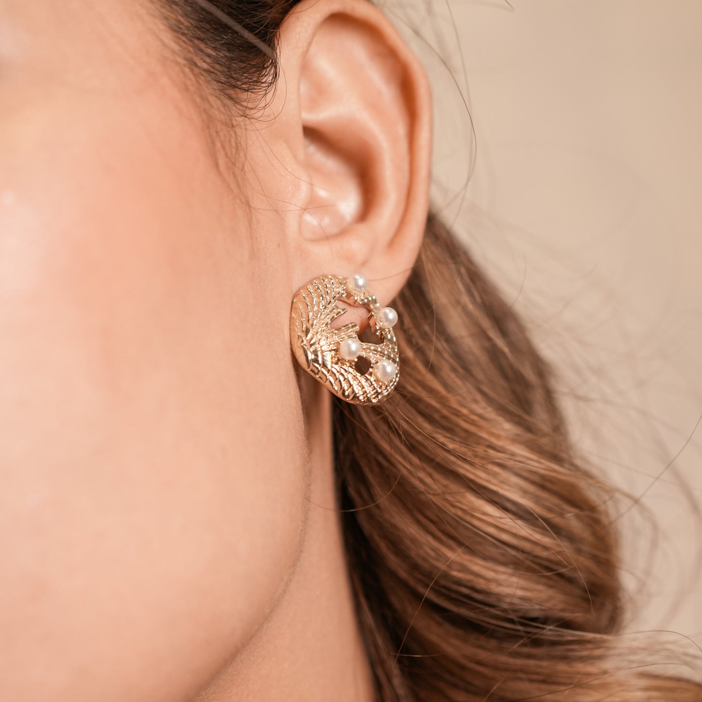 Clam shell Oyster Stud